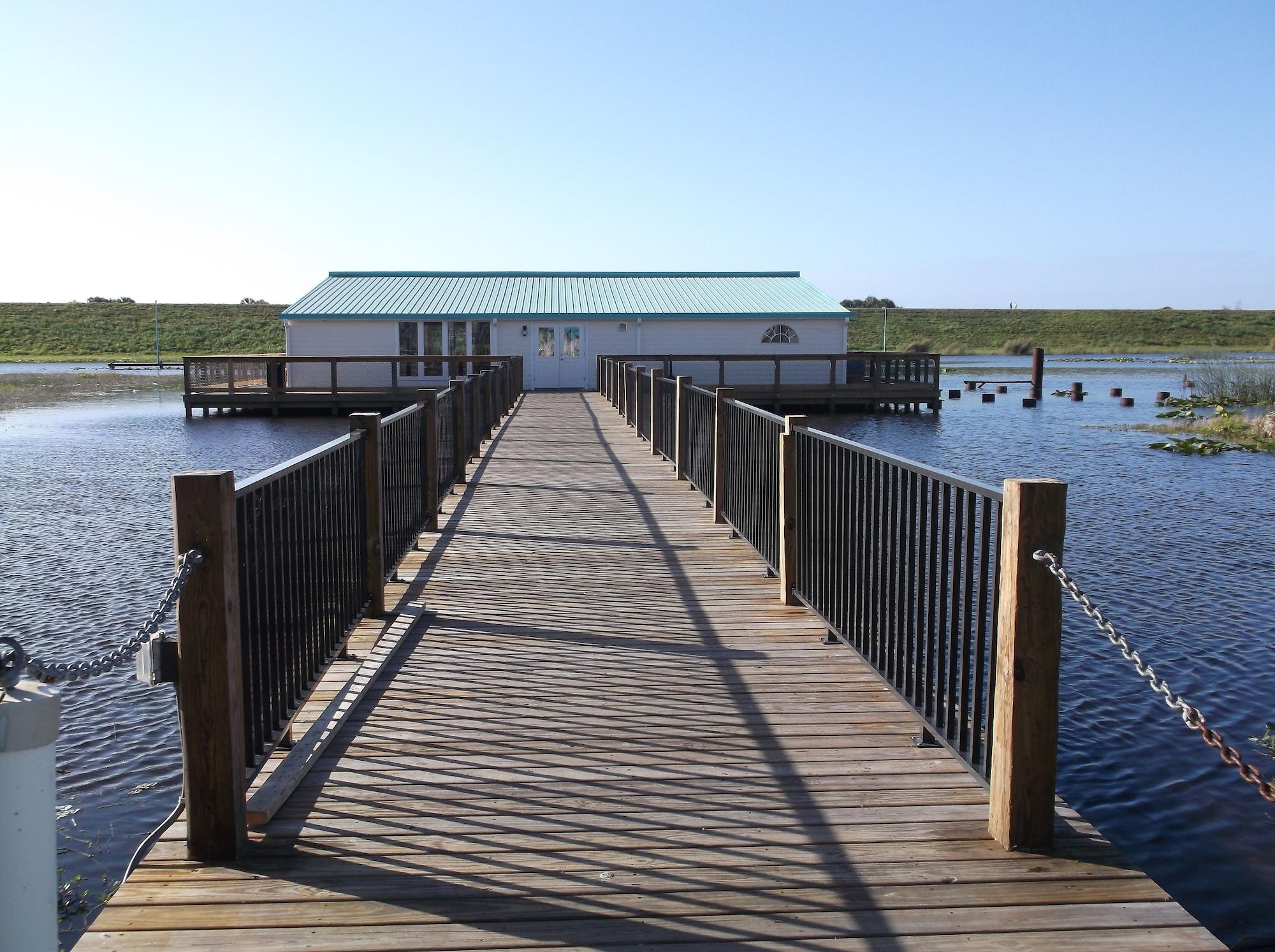 Days Inn & Suites By Wyndham Lake Okeechobee Εξωτερικό φωτογραφία