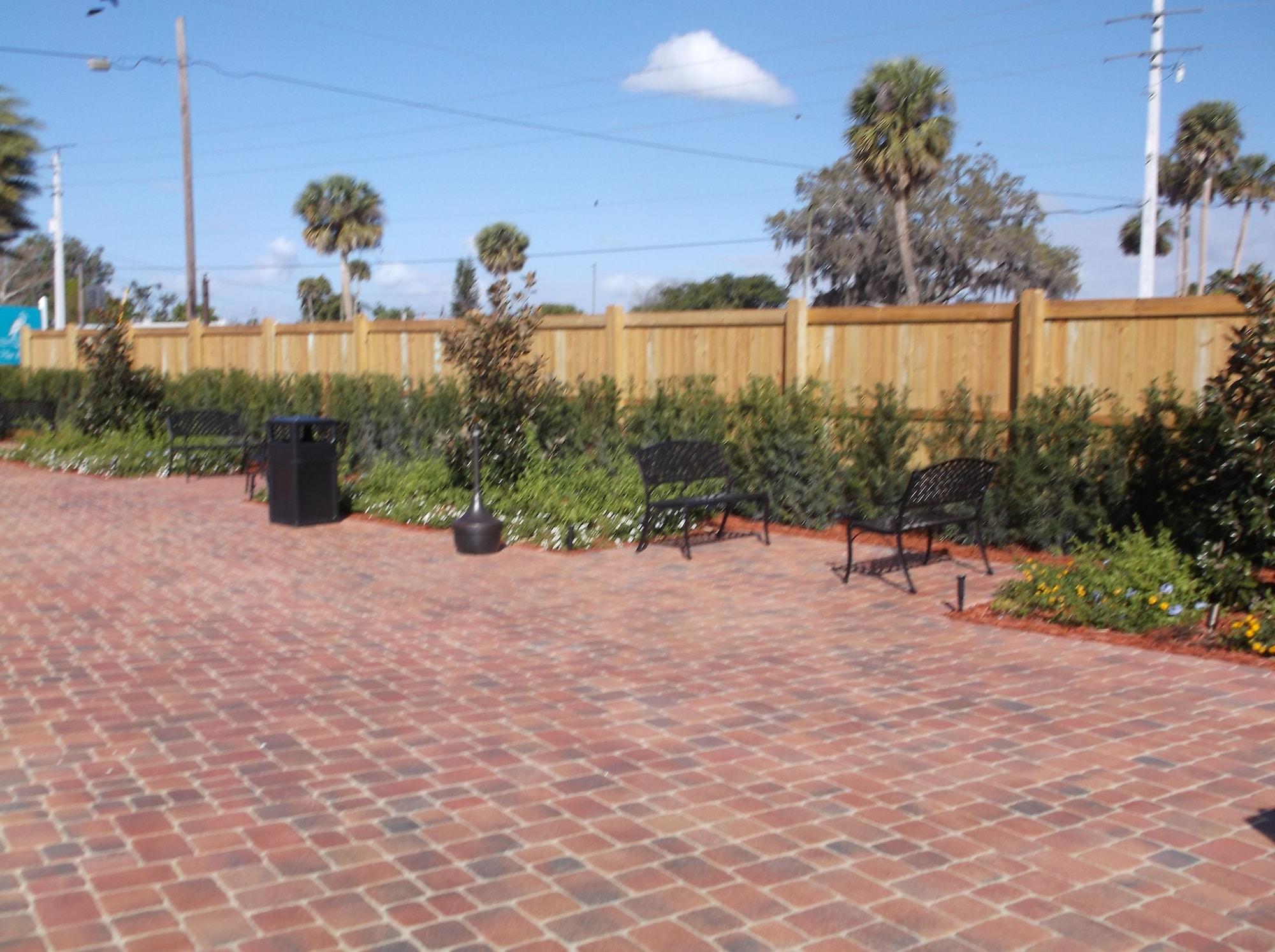 Days Inn & Suites By Wyndham Lake Okeechobee Εξωτερικό φωτογραφία