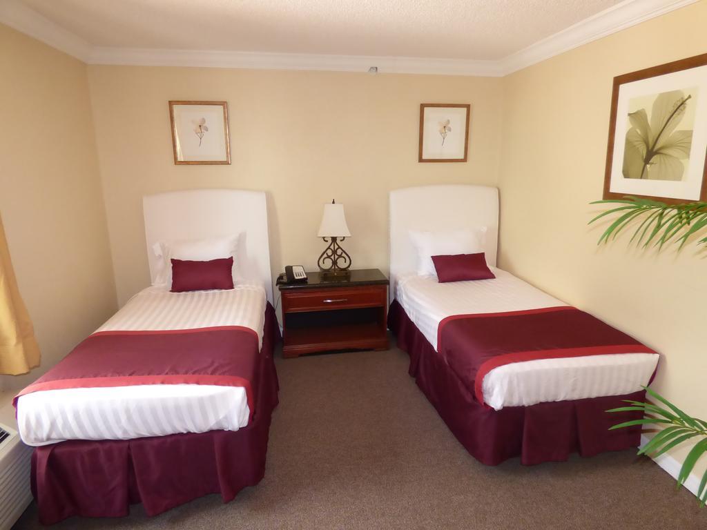 Days Inn & Suites By Wyndham Lake Okeechobee Εξωτερικό φωτογραφία