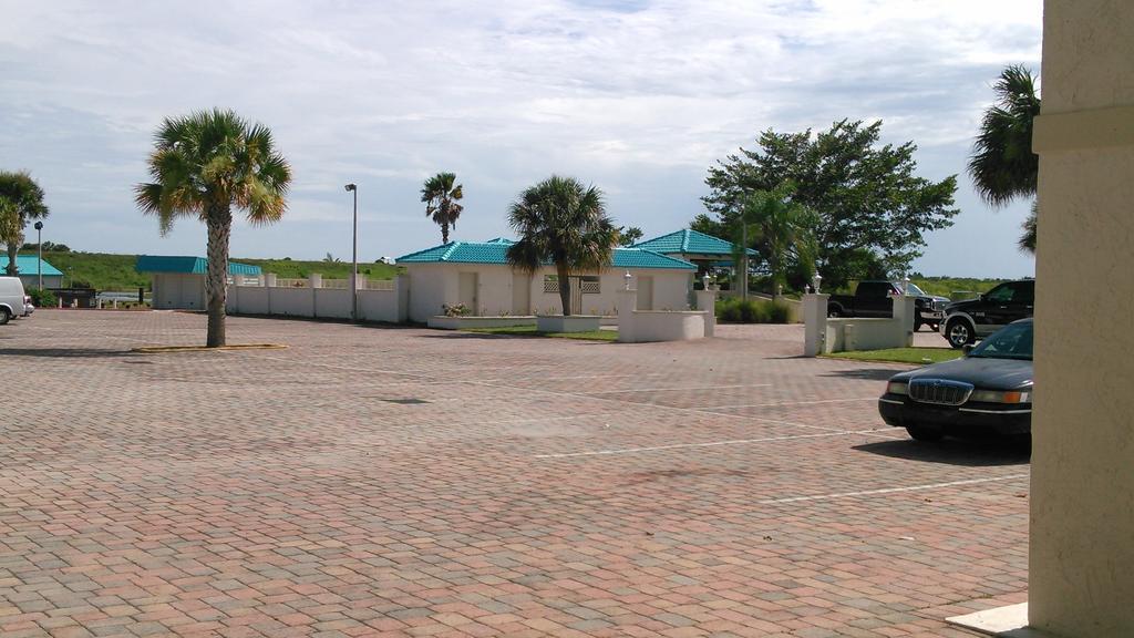 Days Inn & Suites By Wyndham Lake Okeechobee Εξωτερικό φωτογραφία
